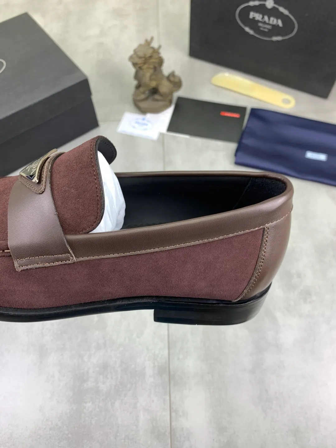 Men's men's shoes P560 new style 💰 💎💎💎 water-dyed cow lining original order quality PRADA —🆘.Prada original order purchasing, high-end business leather shoes, fabric: imported from Italy calfskin ➕ water-dyed cow lining / cowhide lining ➕ special original outsole, fine workmanship, real thing ^_^ Photographed 🎬size: 38-45